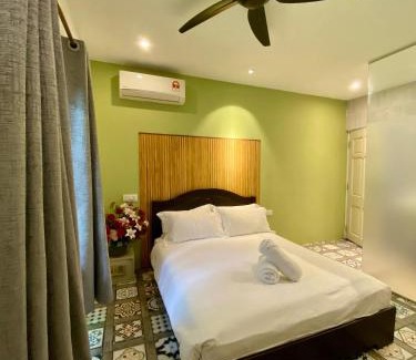 Tanjung Bungah Hotel | Bayu Bayu Hotel by Soft Loft