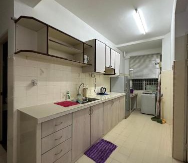 Batu Ferringhi Apartment | Bayu Emas Ferringhi Homestay