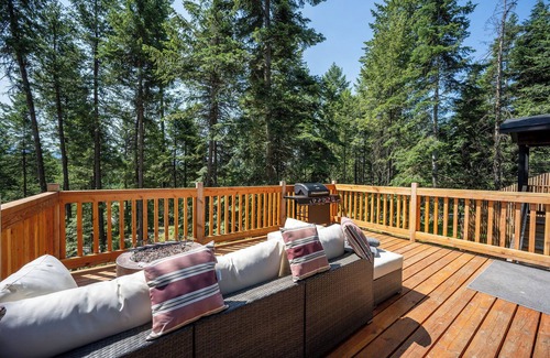 Athol Apartment | Bayview Perch - 5 Minutes from Lake Pend Orille