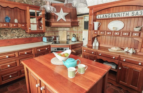 Llangennith Cottage | BAYVIEW, pet friendly, character holiday cottage in Llangennith