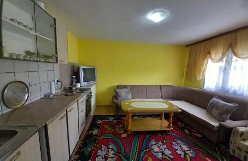 Zenica-Doboj Canton Apartment | Bazeni-Etno selo u Visokom