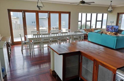 Umdoni House | Bazley beach High rocks