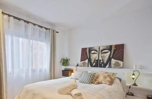 L'Hospitalet de Llobregat Apartment | BCN: ¡Exclusivos y cerca del Camp Nou!