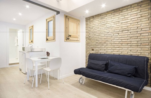 El Baix Guinardo Apartment | BcnStop Sagrada Familia Apartments