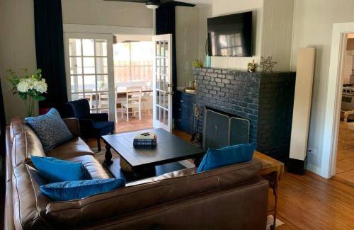 Jacksonville Beach Apartment | Be A Nomad - Fig Tree - Lower Unit