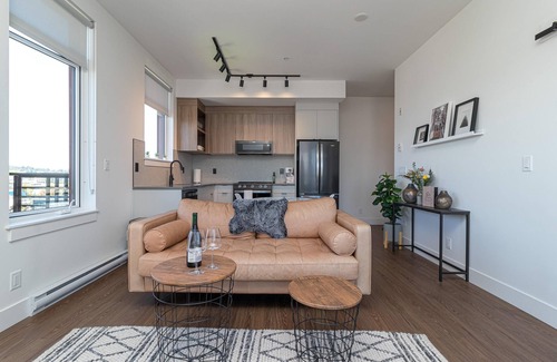 Downtown Victoria Condo | Be close to Chinatown when you are in the Ironwork building
