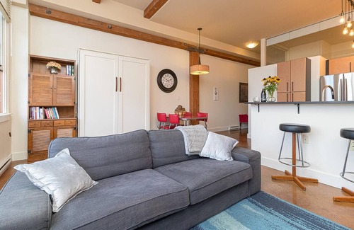 Downtown Victoria Condo | Be Vogue in Old Town Victoria
