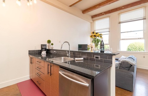 Downtown Victoria Condo | Be Vogue in Old Town Victoria