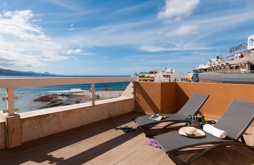 Las Palmas de Gran Canaria Apartment | Beach Apartment Nautilus 8D by VillaGranCanaria