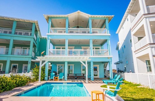 Port Aransas House | Beach-A-Holic IPE8121 Home