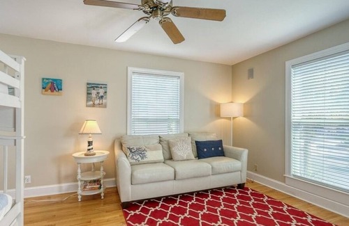 Oceanmarsh Subdivision House | Beach Access at end of driveway, all Harbor Island Amenities