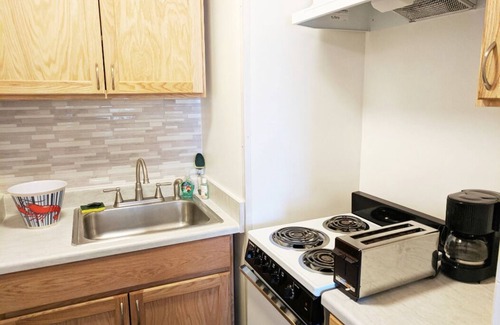 Old Orchard Beach Condo | Beach across the Street. Pets OK