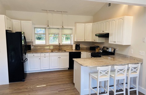 Falmouth House | Beach and Town! Best of Both! Plus Central AC!