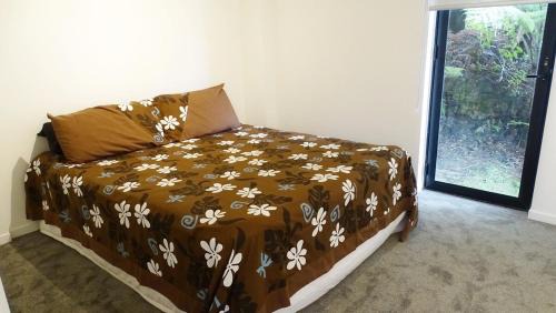 Beach Haven Apartment | Beach and View 2Bdrm apt 75mtrs to beach with sunsets to die for