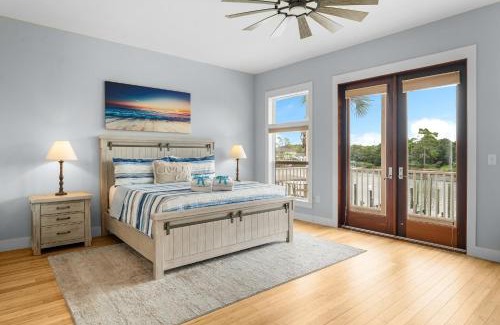 Bel Air House | Beach Bay Getaway! Bayfront 4BR 4BA House Sleeps 12 Private pool Boat dock