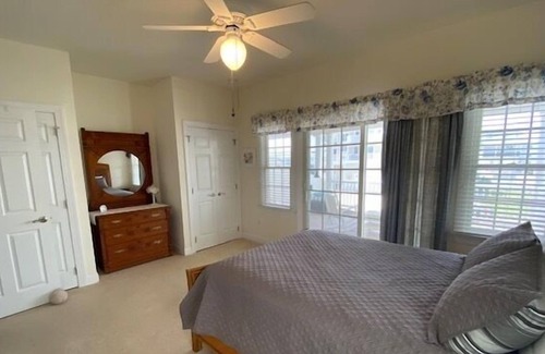 Sea Isle City House | Beach block, center of town has it all!