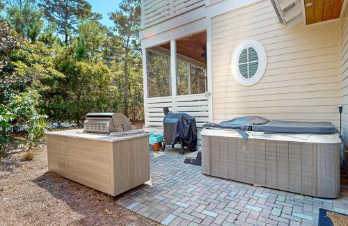 Lakeside at Blue Mountain Beach House | Beach Bordeaux