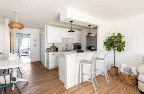 North Carolina Coast Apartment | Beach Bungalow 1 block to the beach! Pool