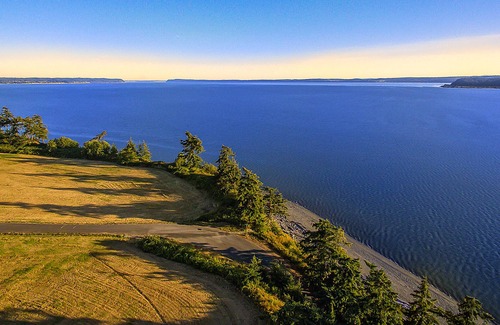 Camano Island Cabin | Beach Bungalow Close to Sundin Beach – North End of Camano Island