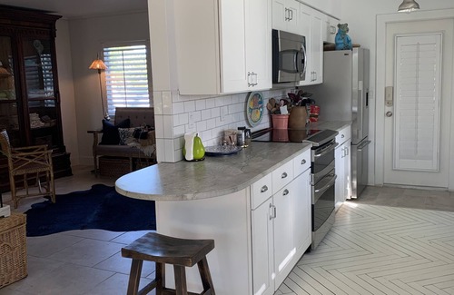 Central Naples House | Beach Bungalow only 10 Blocks to Park Shore Beaches!
