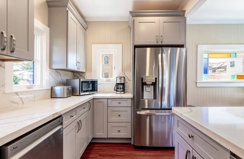 Pacific Grove House | Beach Club - Pacific Grove Beach House - Sand and Sea