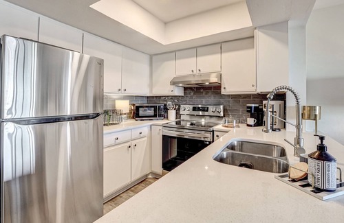Surf City Condo | Beach condo with amazing views, beach access, & pool - close to town