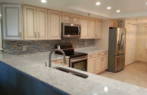 Indian Shores Condo | Beach Cottage, Indian Shores, FL. Oceanfront View Condo on Beach