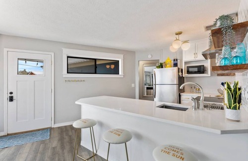 Fort Bay Cottage | Beach cottage w/private pool & hot tub