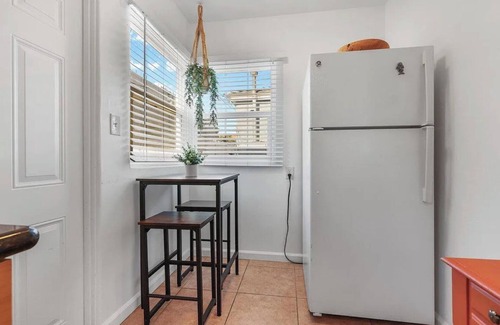 Ocean Beach House | Beach cottage with a retro vibe. Walk to The Beach. Garage Parking.