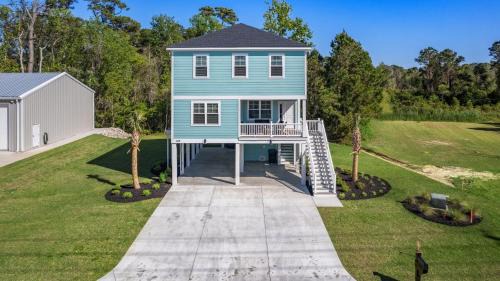 North Litchfield Beach House | Beach Cruiser Cottage home by Peace Vacations