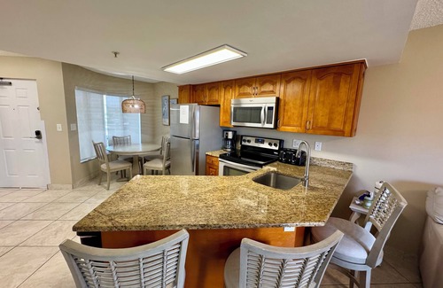 St. Pete Beach Condo | Beach Days, Sunset Nights – Make Waves at Sunrise Resort!