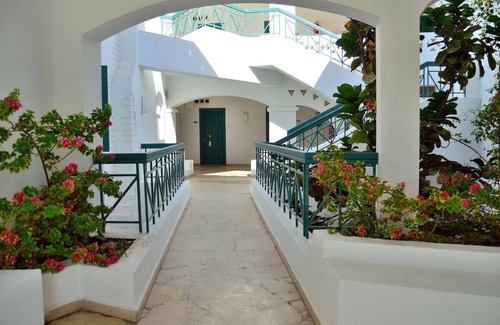 Sharm El Sheikh Hotel | Beach Escape in 3 Bright Rooms with Balcony and Near Gardens Bay Beach
