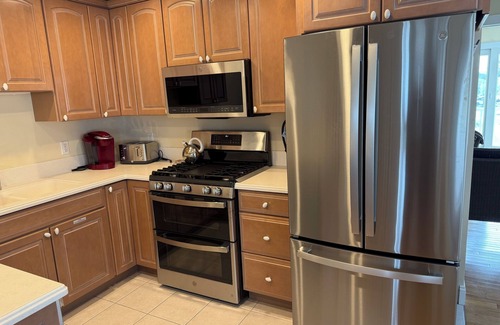 Avalon House | Beach Front - 3081 Avalon Avenue - Duplex - Weekly Saturday to Saturday