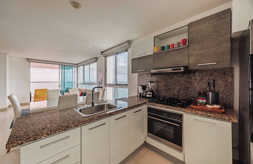 Bocagrande Apartment | Beach Front 3BR Penthouse in Palmetto Beach