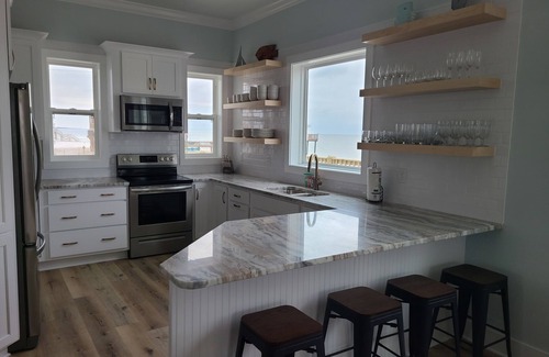 Dauphin Island House | BEACH FRONT GULF SIDE, huge decks and Ocean Views! Newly remodeled, like new!