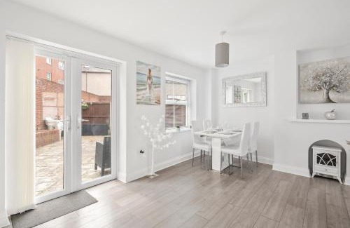 Walton on the Naze House | Beach Front House
