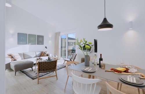 Lembruch House | Beach Front Home In Lembruchdümmer See