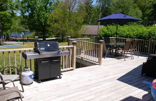Grand Junction House | Beach Front Lake Resort 10 Minutes To South Haven - Pontoon Available