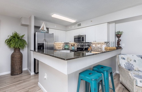 Fort Walton Beach Condo | BEACH FRONT, SPECTACULAR VIEWS, CORNER UNIT, 2BEDROOM, 2BATH, LRG BALCONY