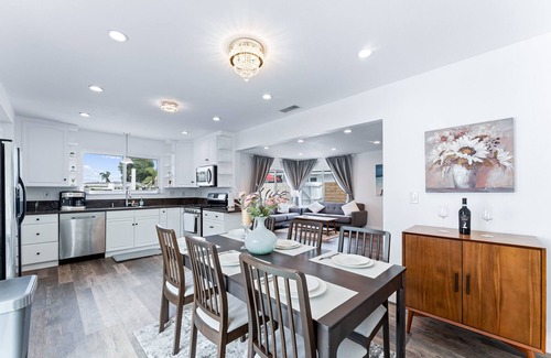 Huntington Beach House | Beach Haus w/Bikes, Toys, & Volleyball Court with AC