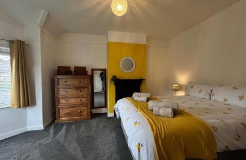 Moffat House | Beach Hill House - Rhos on Sea