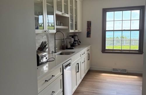 North Bay House | Beach Home with Private Beach on Lake Michigan - “Lady Blue”