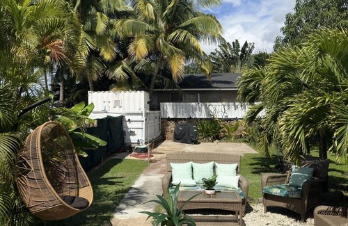 Waianae House | Beach House,2 minutes walking to the beach and Restaurant The Beach House by 604