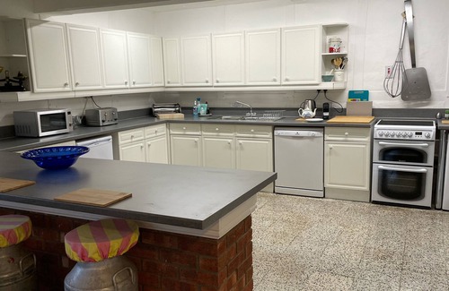 Lee House | Beach House directly on the Sea front DEEP STEAM CLEANED AND SANITISED