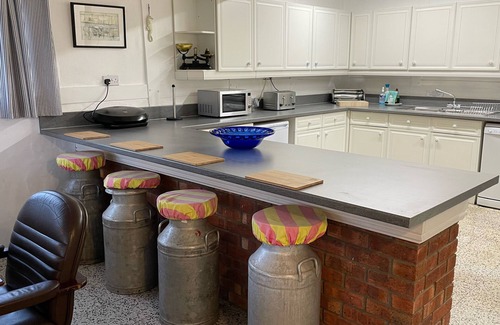 Lee House | Beach House directly on the Sea front DEEP STEAM CLEANED AND SANITISED