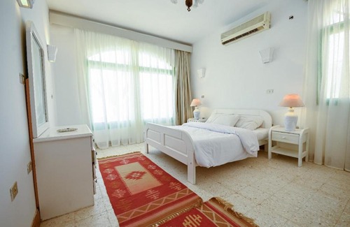 Marsa Matruh House | Beach house First Row sea view at Santa Monica next to Almaza Bay