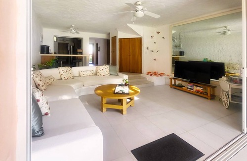 Ixtapa Villa | Beach House in Ixtapa - Playa Iguana Residential