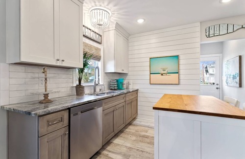 Hampton House | Beach House w/Luxe amenities!