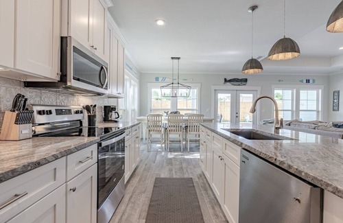 Riviera Beach House | Beach House w/Heated Pool, pet friendly - 21 & UP