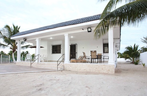 Progreso Municipality House | Beach House with Pool